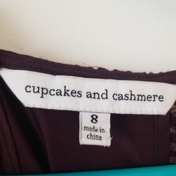 Cupcakes and cashmere Comet lace dress - Picture 2 of 5